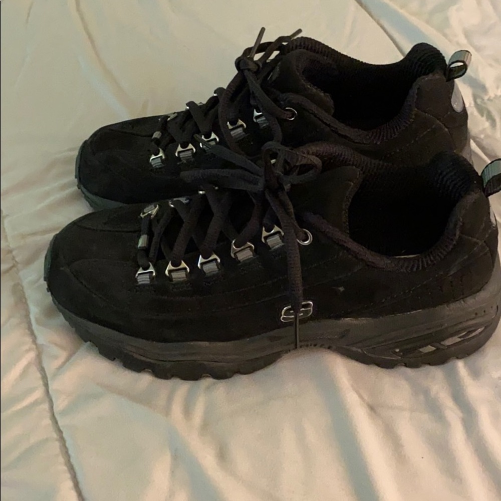 Sketchers sneakers